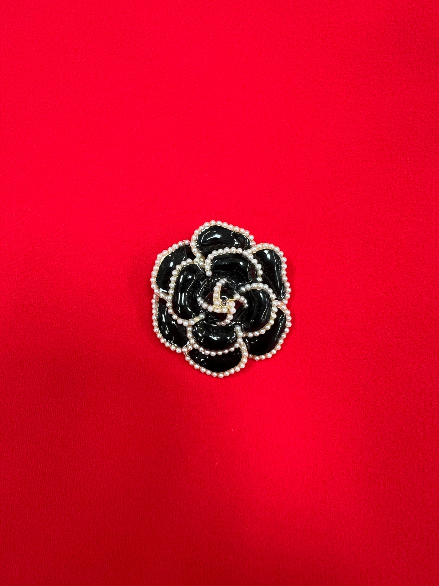 Flower Pin - Black
