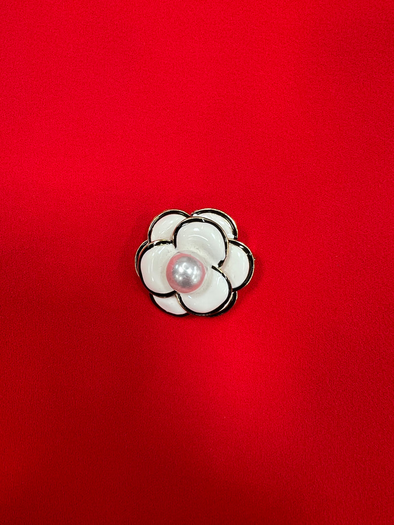 Flower Pin - White