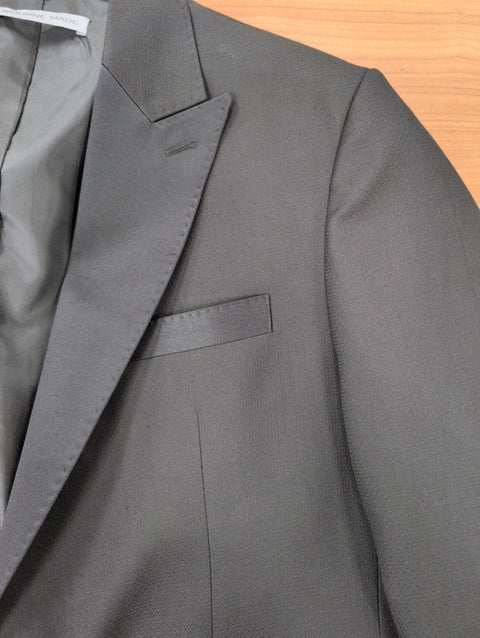 Satin Trim Peak Lapel